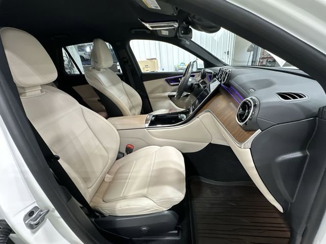 Used 2023 Mercedes-Benz GLC 300 4MATIC image 29