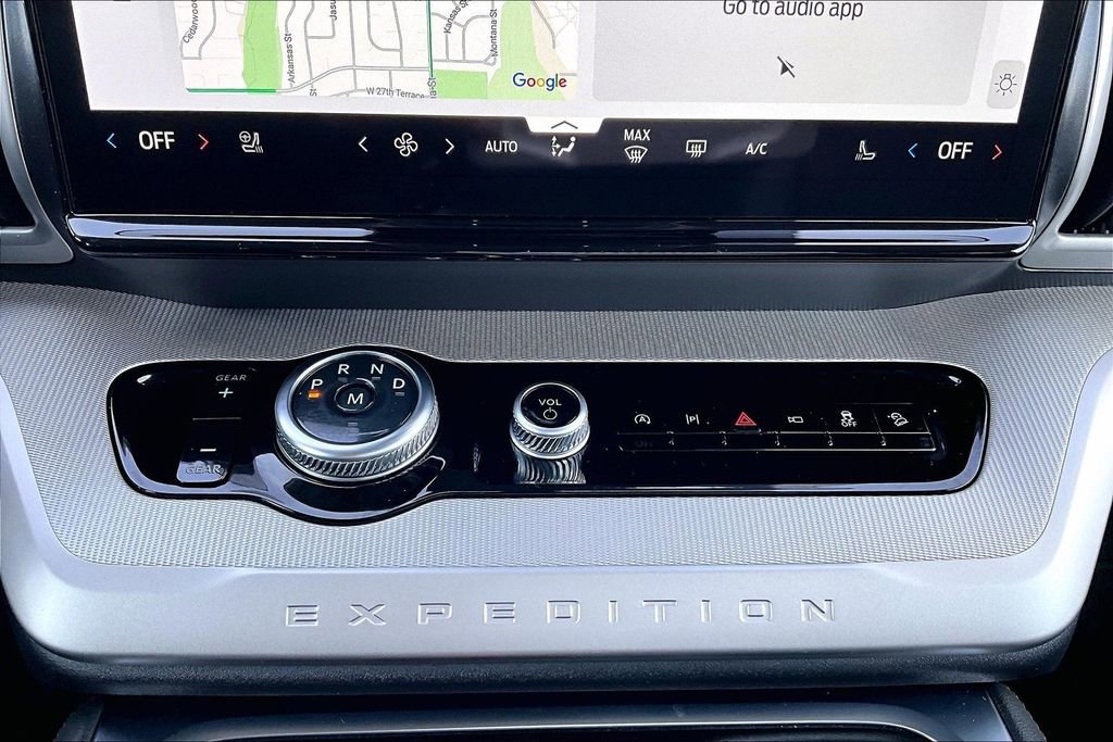 Certified 2025 Ford Expedition Active AWD/4WD image 32