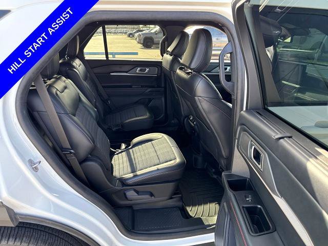 Certified 2025 Ford Explorer ST-Line w/ Premium Package RWD image 13
