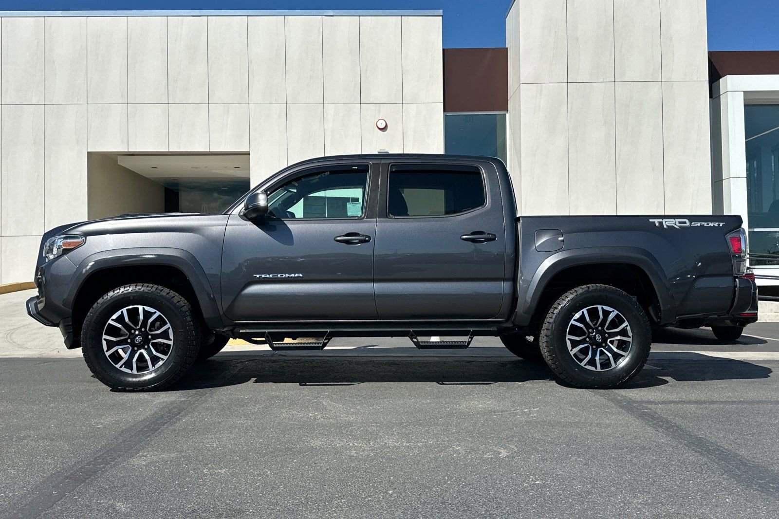Used 2021 Toyota Tacoma TRD Sport w/ Technology Package RWD image 6