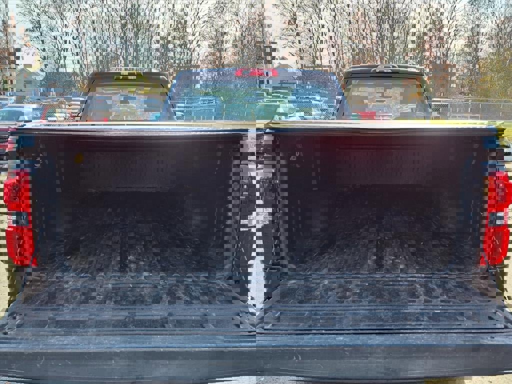 Used 2018 GMC Sierra 1500 4x4 Regular Cab w/ Sierra Convenience Package image 9