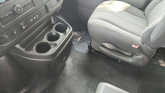 Used 2025 Chevrolet Express 3500 LT w/ LT Preferred Equipment Group RWD image 16