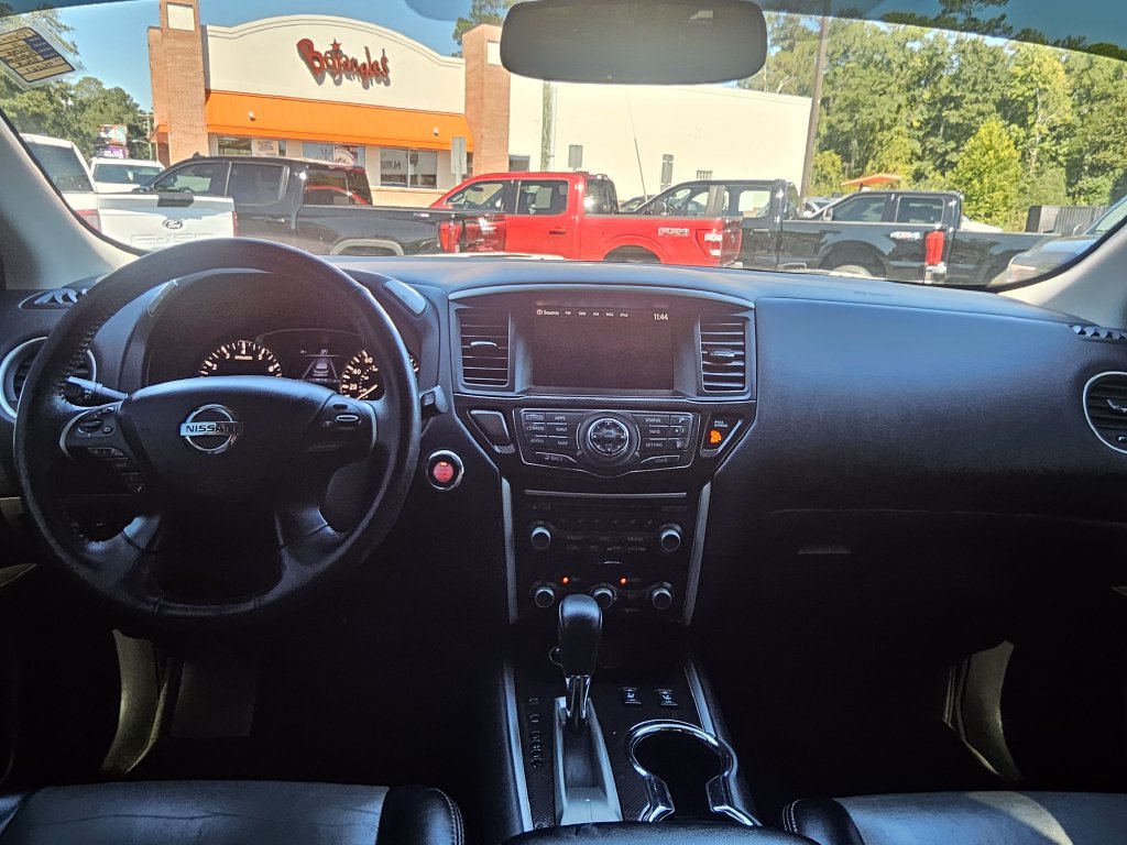 Used 2019 Nissan Pathfinder SL w/ Rock Creek Edition FWD image 5