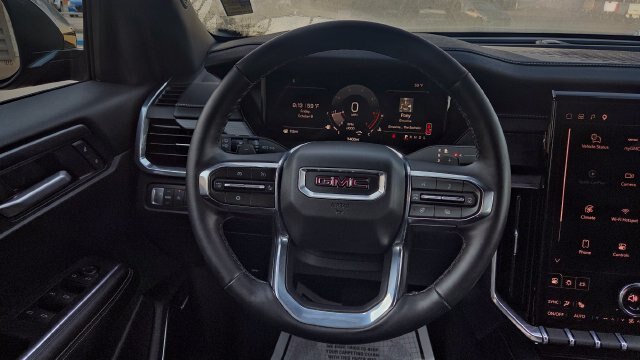 Used 2026 GMC Acadia Elevation w/ Elevation Premium Package FWD image 16