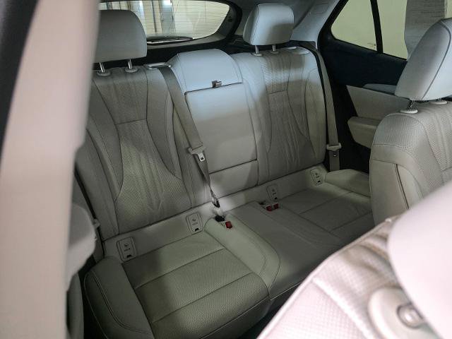 Used 2024 Buick Envision Avenir AWD/4WD image 22