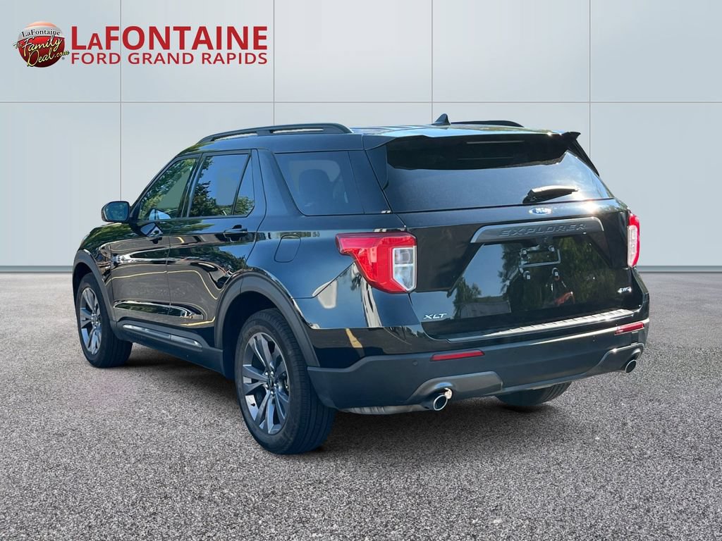 Certified 2023 Ford Explorer XLT w/ Equipment Group 202A AWD/4WD image 5