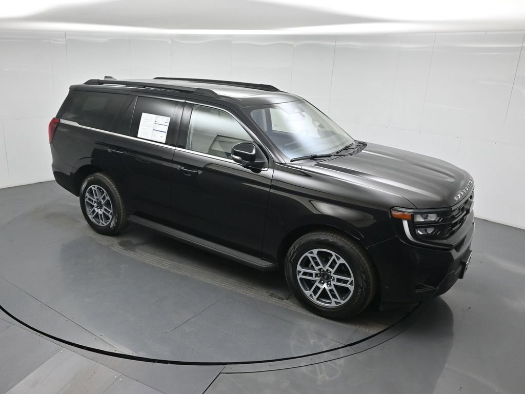 Certified 2025 Ford Expedition Active image 4