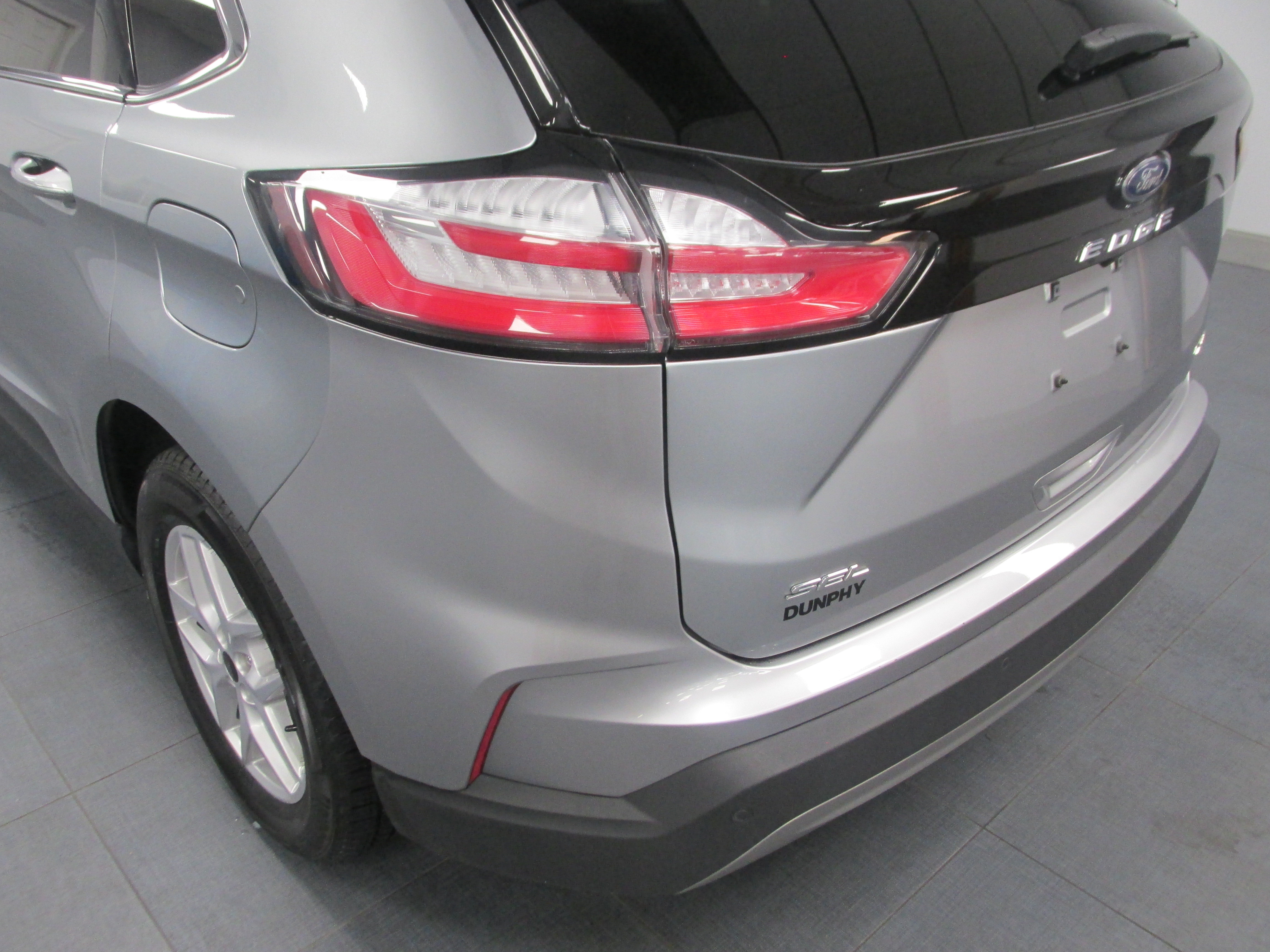 Certified 2024 Ford Edge SEL AWD/4WD image 12