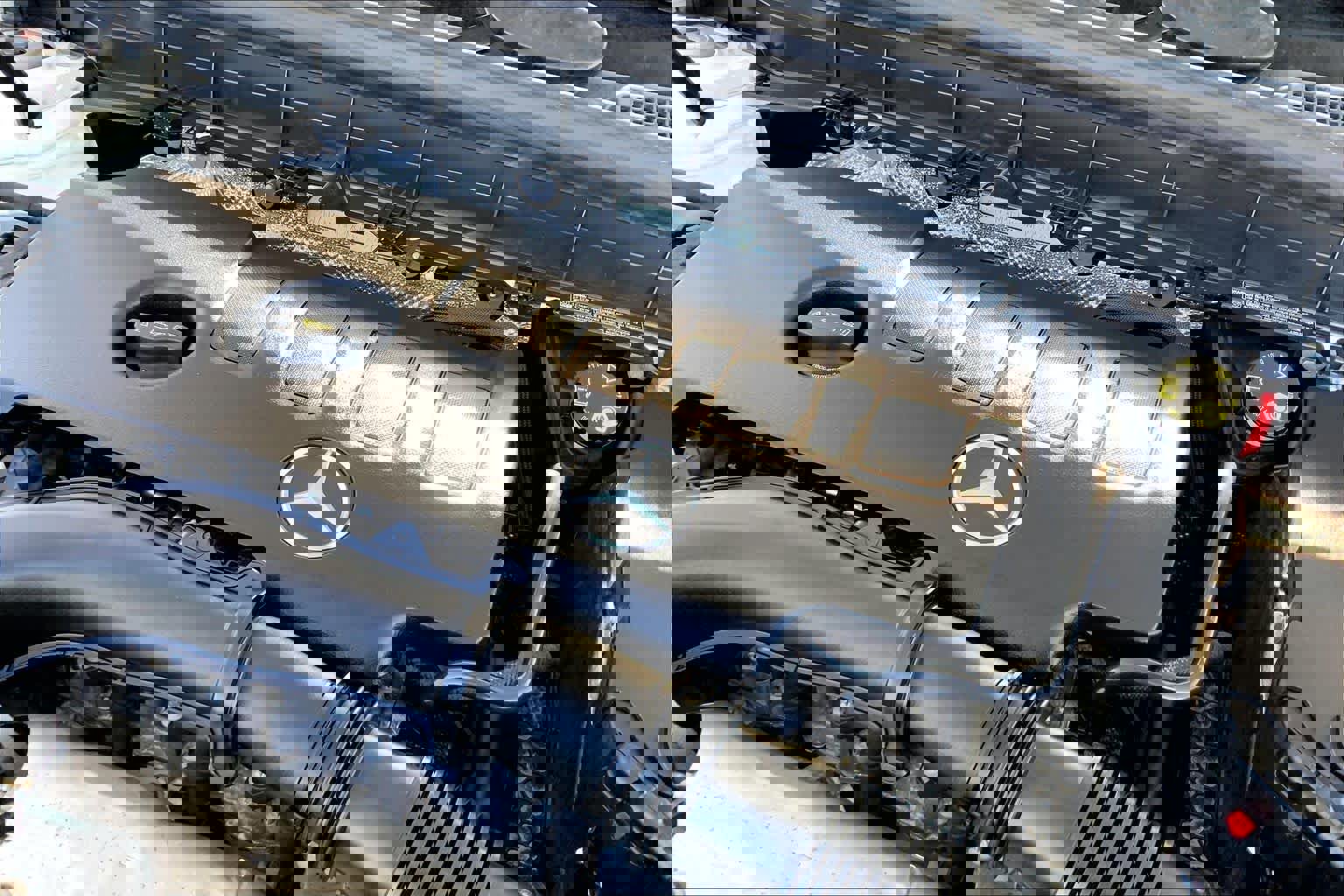 Used 2021 Mercedes-Benz GLB 250 w/ Premium Package image 30