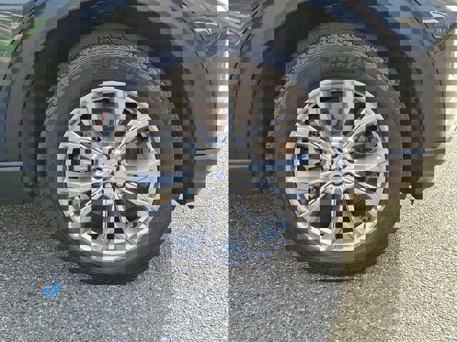 Certified 2022 Ford Explorer XLT w/ Equipment Group 202A image 28