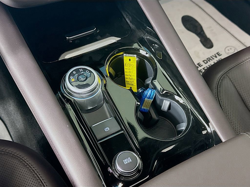 Certified 2025 Ford Explorer Platinum w/ Ultimate Package image 17