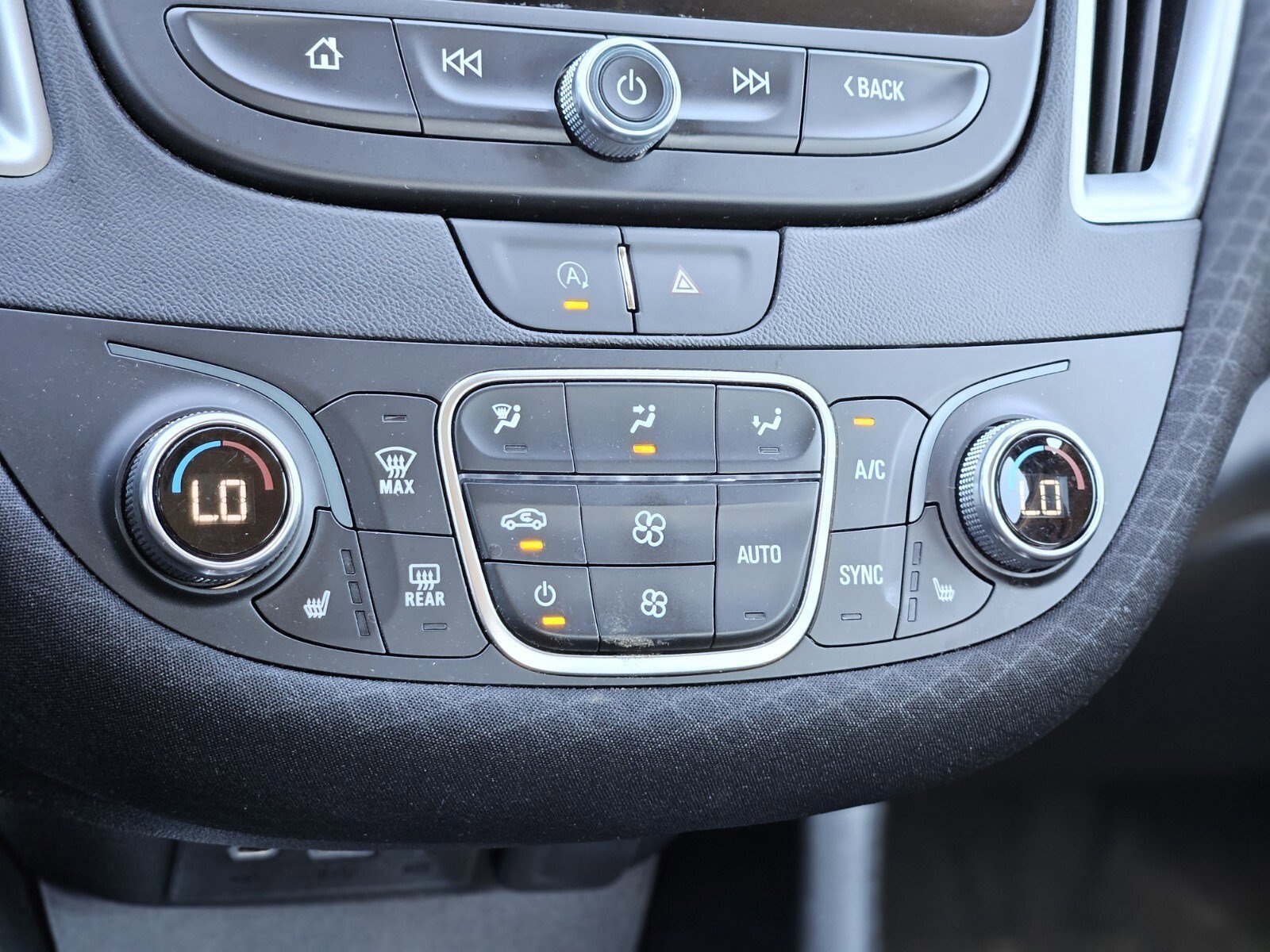 Used 2024 Chevrolet Malibu LT image 23