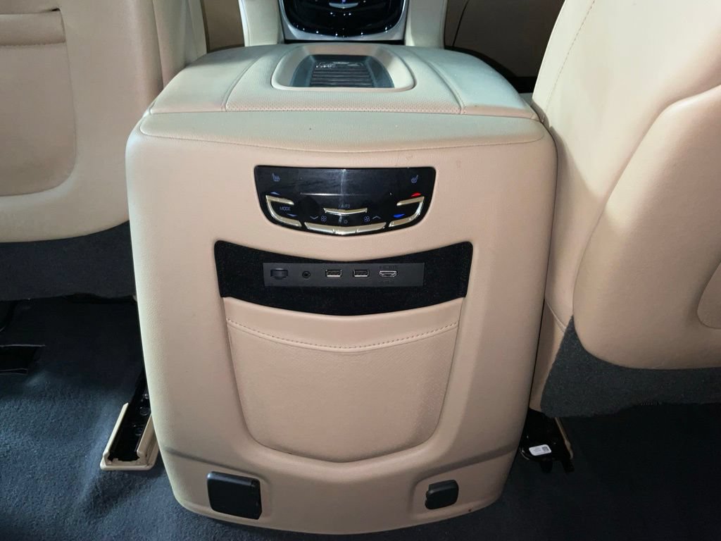 Used 2019 Cadillac Escalade Platinum AWD/4WD image 19