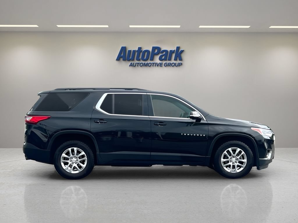 Used 2018 Chevrolet Traverse LT w/ LPO, 'HIT The Road' Package AWD/4WD image 8