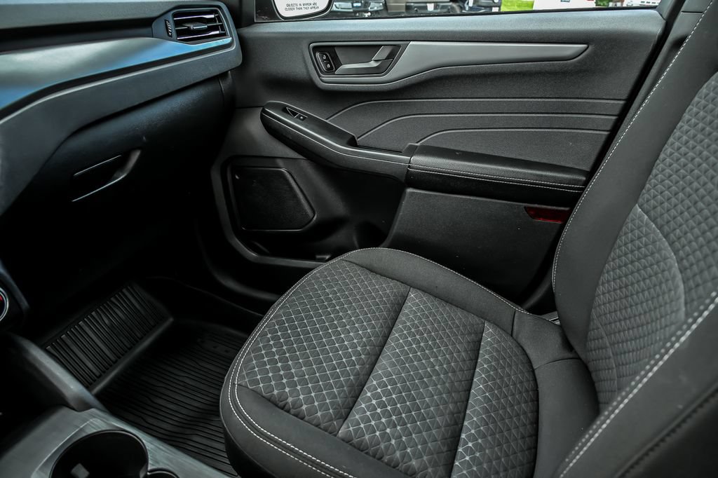 Certified 2023 Ford Escape Active AWD/4WD image 27