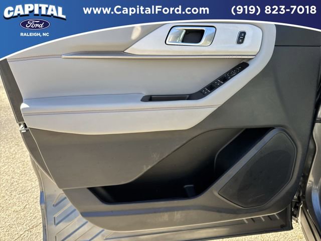 Certified 2025 Ford Explorer Active w/ Active Comfort Package image 20