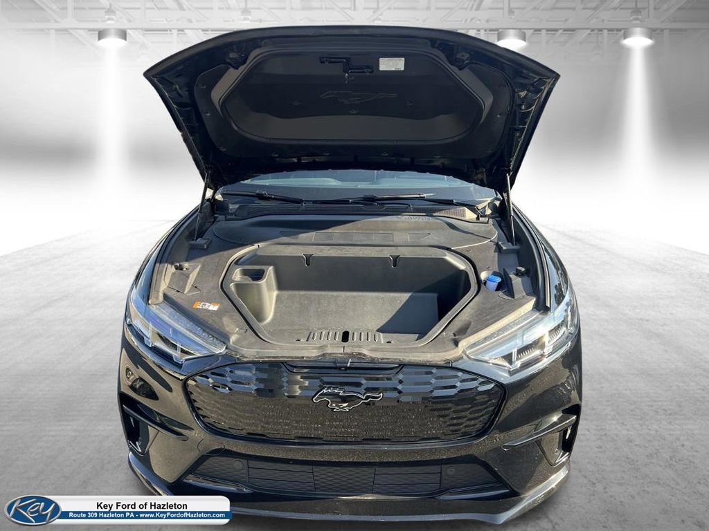 Certified 2025 Ford Mustang Mach-E GT AWD/4WD image 8