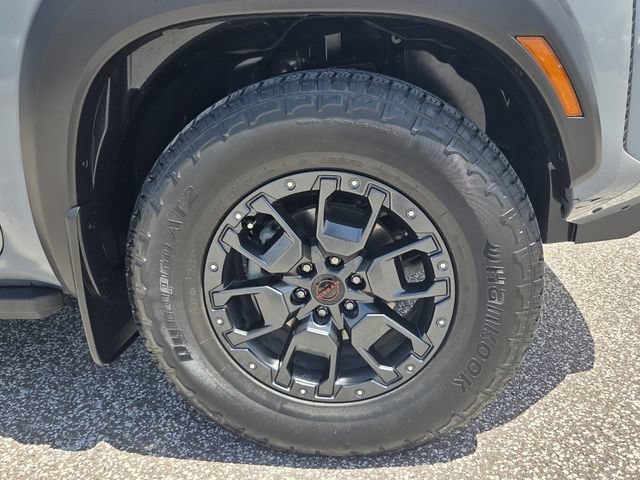 Used 2024 Nissan Frontier PRO-4X w/ Pro Premium Package AWD/4WD image 11