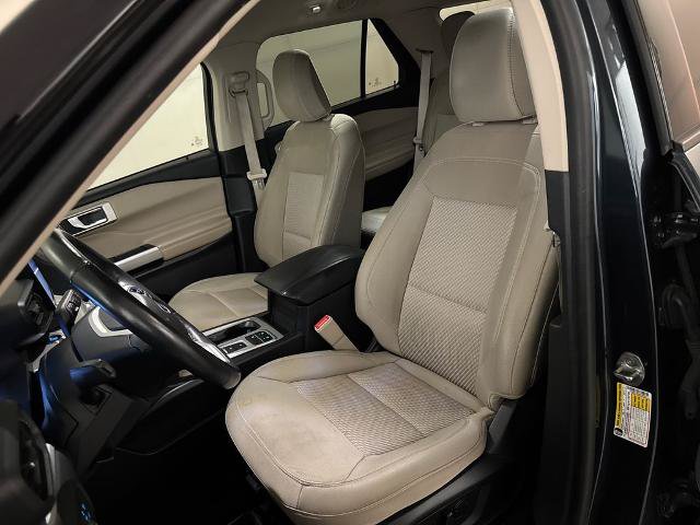 Certified 2022 Ford Explorer XLT RWD image 17