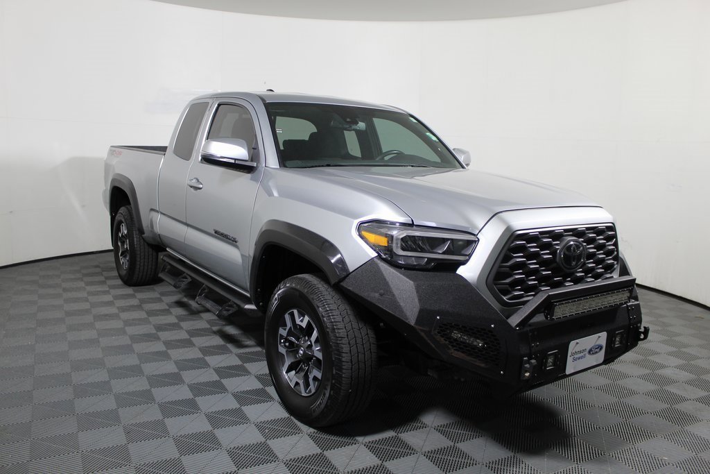 Used 2023 Toyota Tacoma TRD Off-Road image 5