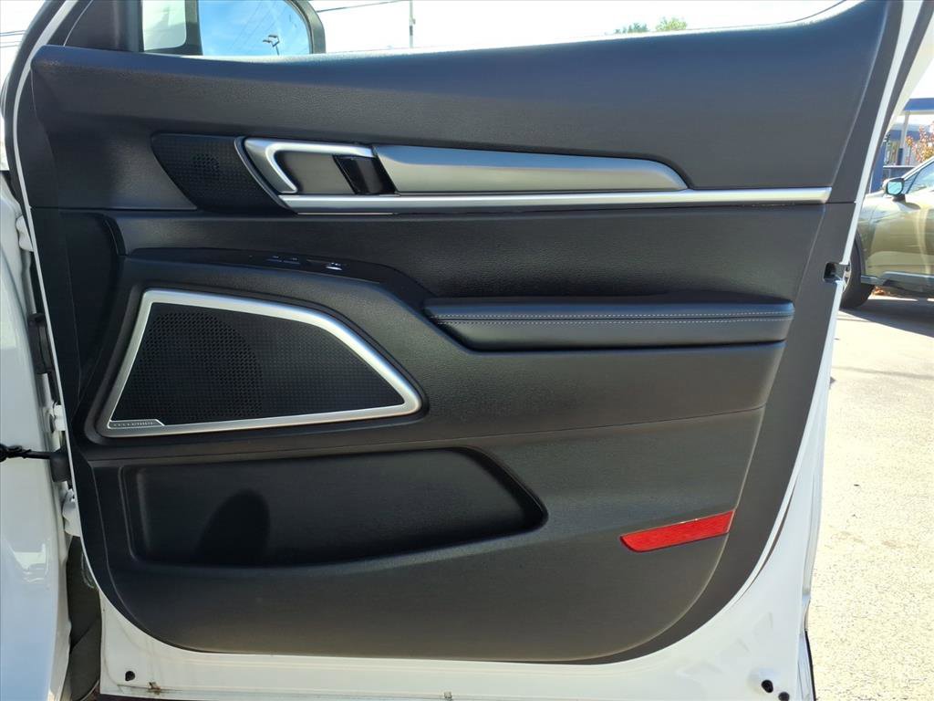 Used 2022 Kia Telluride S image 16