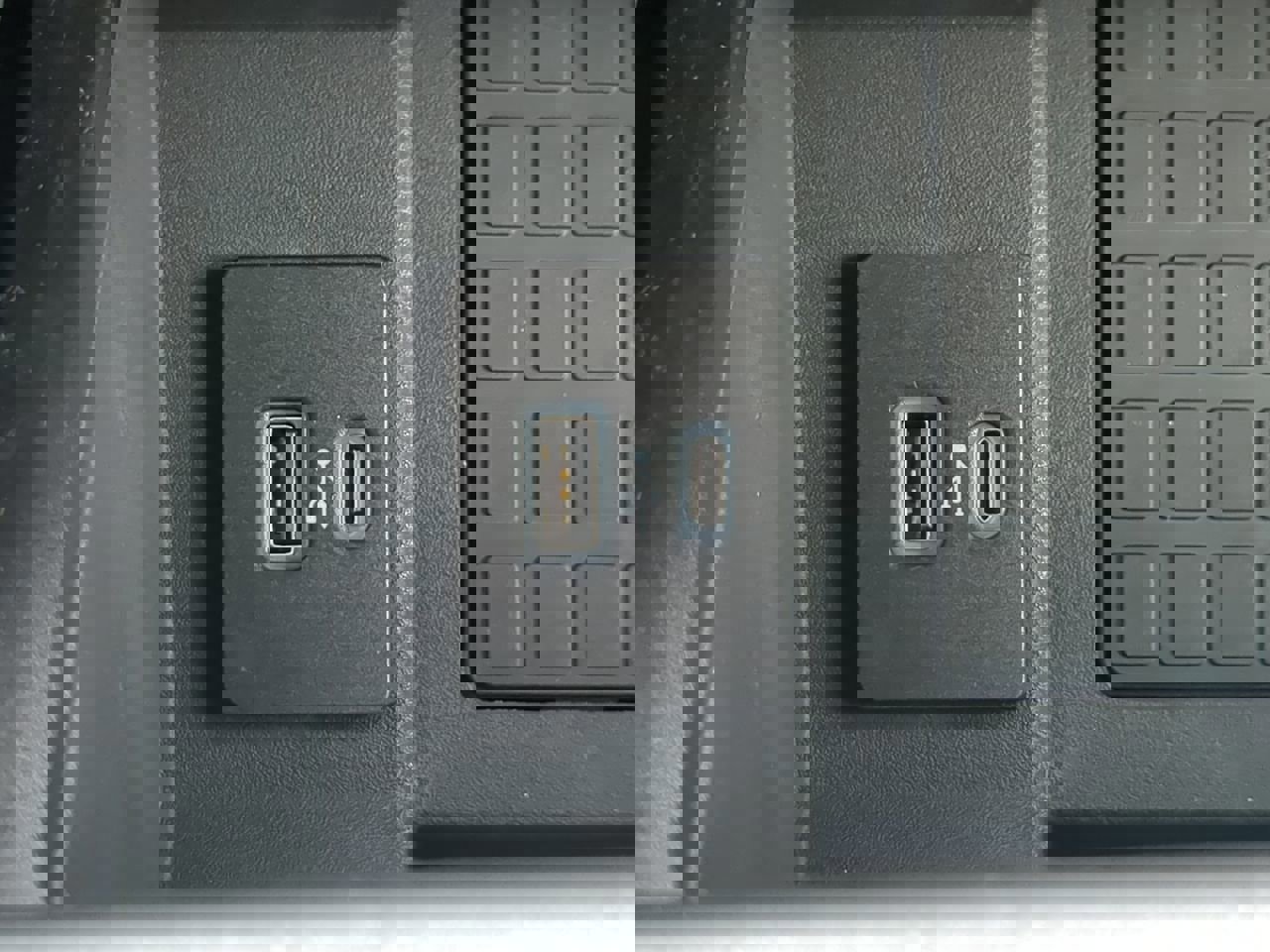 Certified 2021 Ford F450 Platinum w/ FX4 Off-Road Package image 21