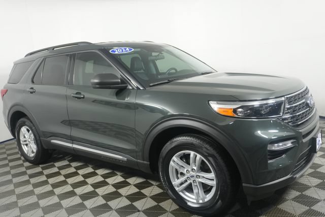 Certified 2024 Ford Explorer XLT w/ Equipment Group 202A AWD/4WD image 2