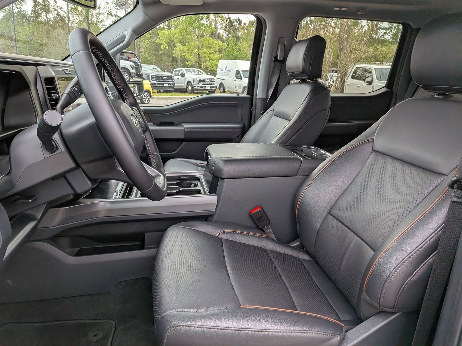 Certified 2026 Ford F250 Lariat w/ Black Appearance Package image 11