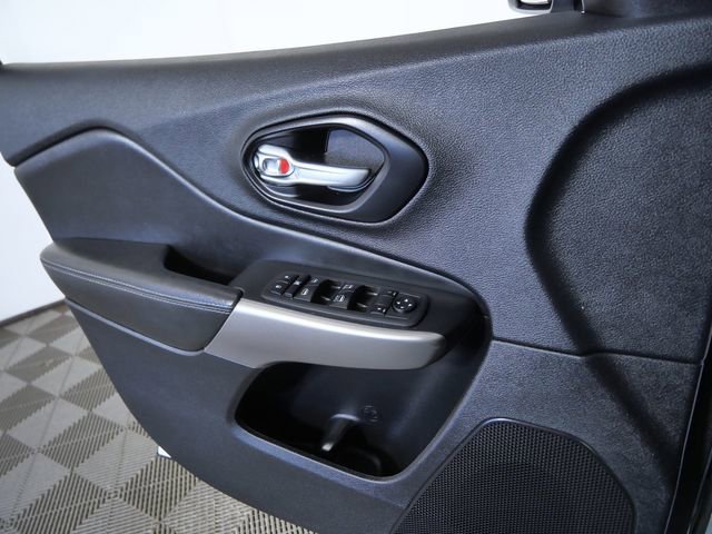 Used 2021 Jeep Cherokee Latitude Lux 80th Anniv w/ Quick Order Package 26U 80TH image 26