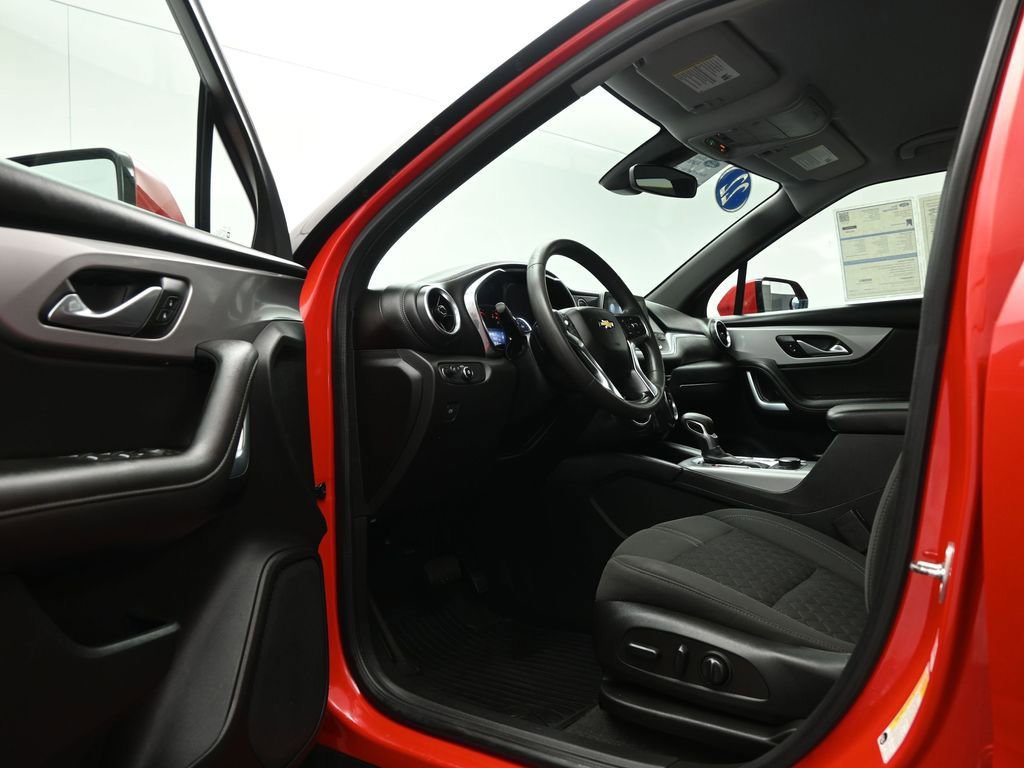 Used 2022 Chevrolet Blazer LT image 34