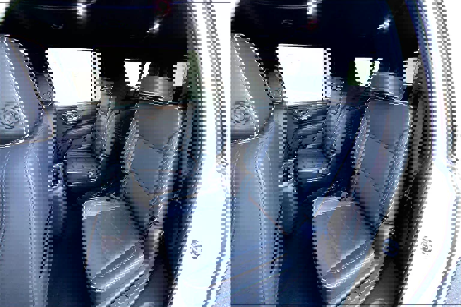 Used 2023 Chevrolet Suburban Premier image 20