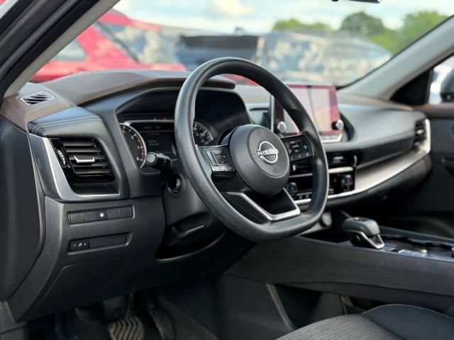 Used 2022 Nissan Rogue SV AWD/4WD image 13