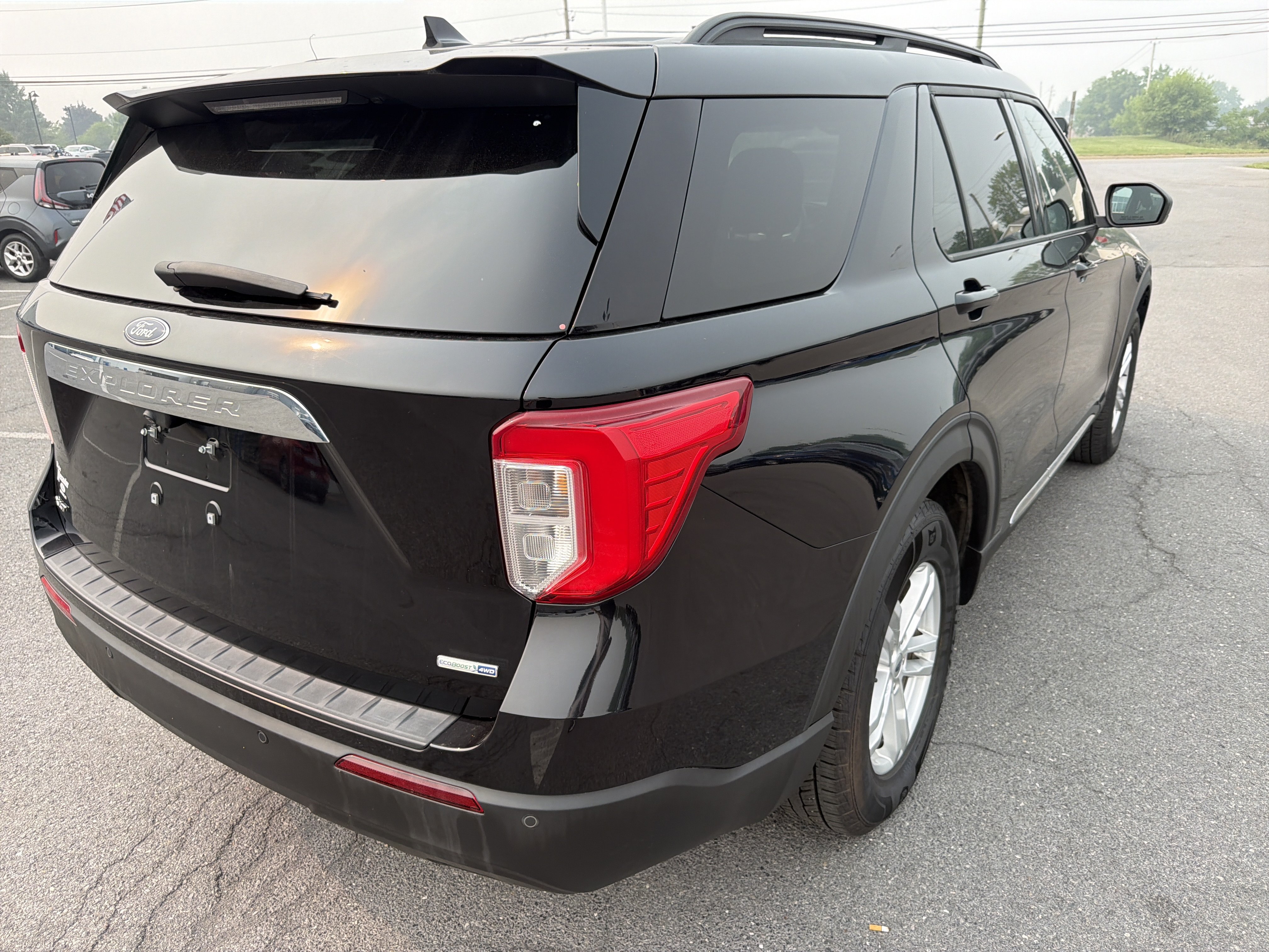 Certified 2020 Ford Explorer XLT AWD/4WD image 3