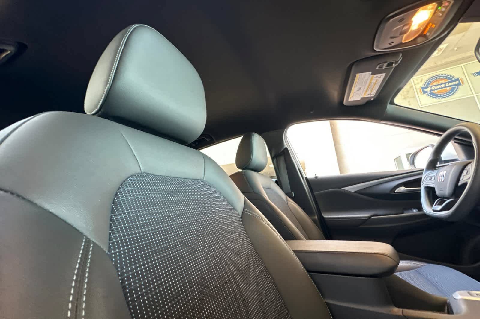 Used 2025 Buick Envista Preferred FWD image 17