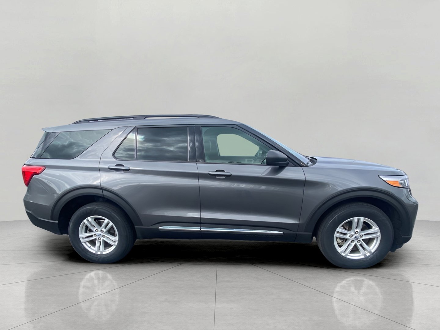 Certified 2023 Ford Explorer XLT w/ Equipment Group 202A AWD/4WD image 12