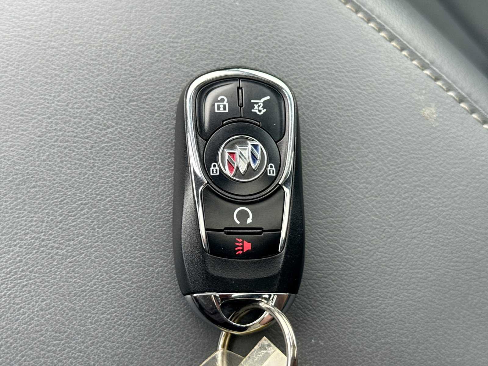Used 2020 Buick Enclave Premium w/ Sun and Sites Package FWD image 34