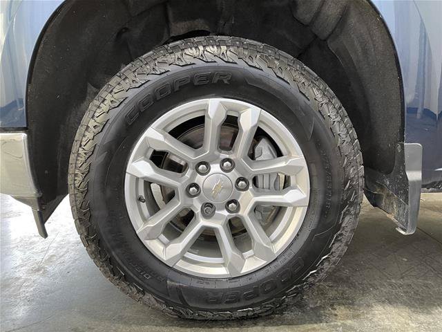 Used 2022 Chevrolet Silverado 1500 LT AWD/4WD image 10