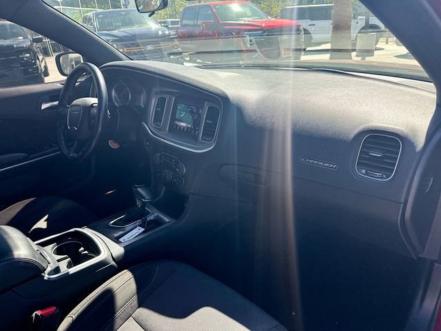 Used 2019 Dodge Charger SXT image 32