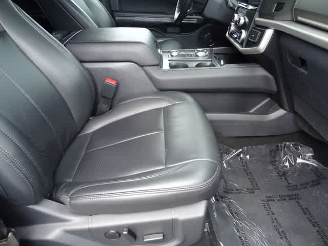 Certified 2024 Ford Expedition XLT AWD/4WD image 18