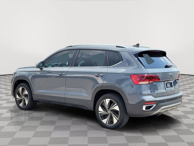 Used 2024 Volkswagen Taos SE w/ Panoramic Sunroof Package AWD/4WD image 5