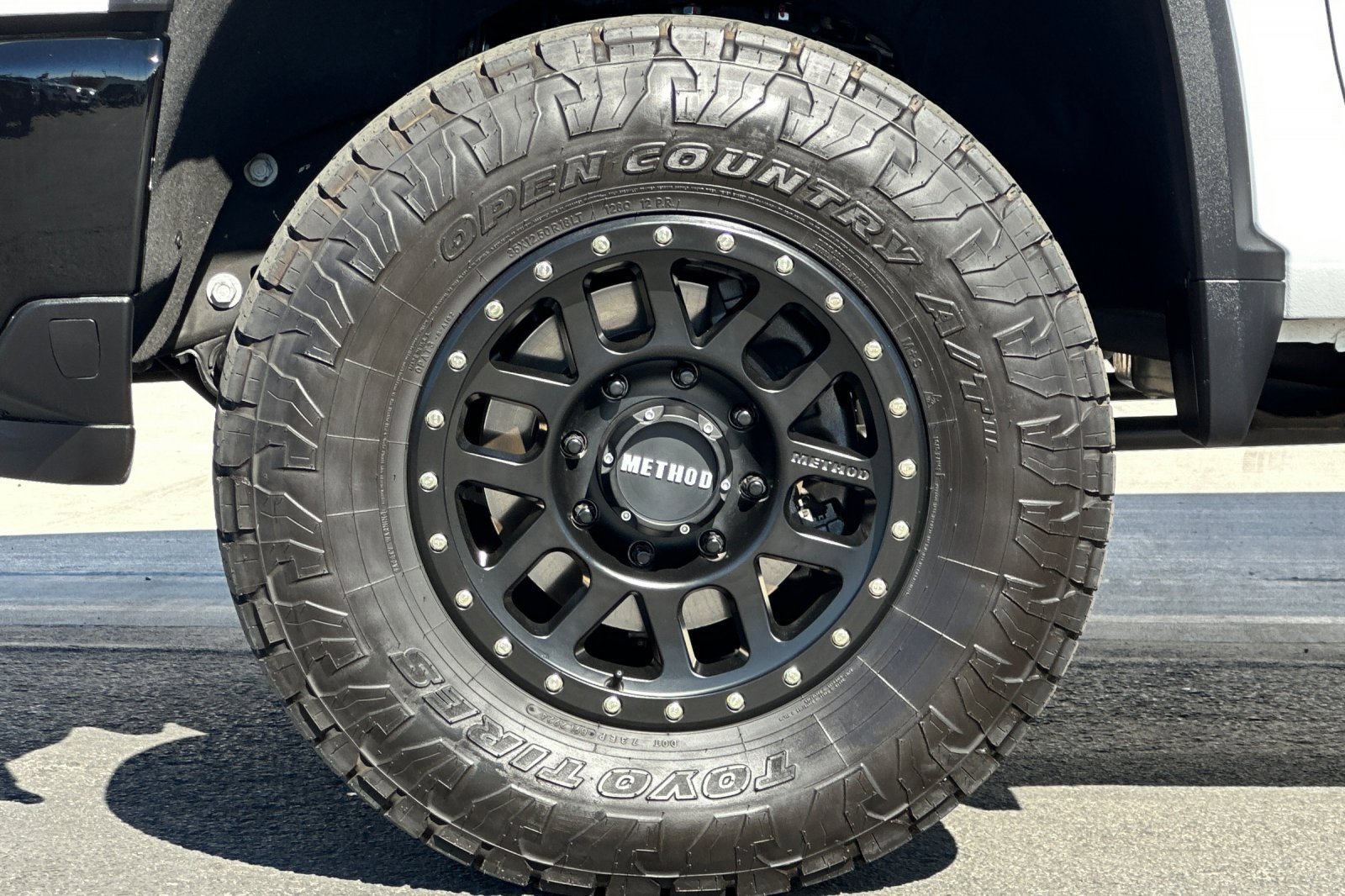 Used 2025 Chevrolet Silverado 2500 Custom w/ Custom Value Package image 24