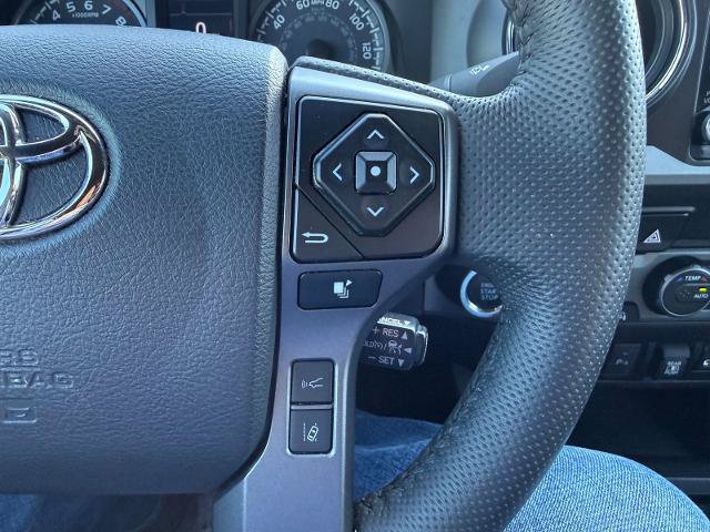 Used 2023 Toyota Tacoma TRD Off-Road w/ Technology Package AWD/4WD image 18