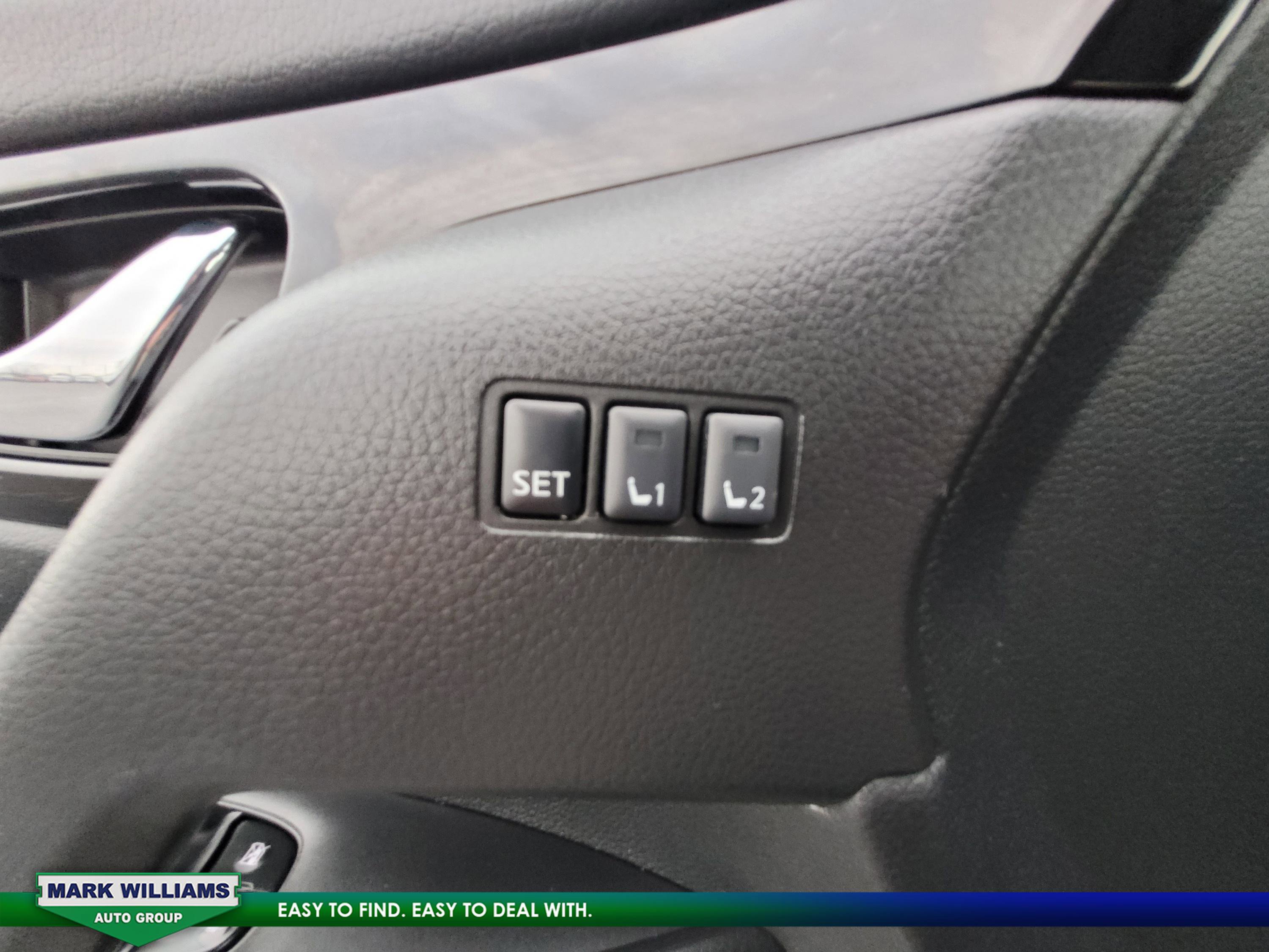 Used 2022 Nissan Rogue Sport SL w/ Premium Package image 31