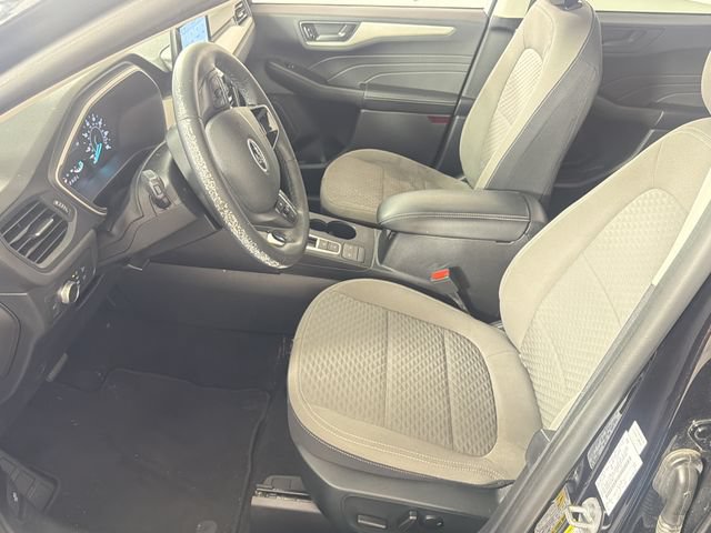 Certified 2022 Ford Escape SE w/ SE Sport Appearance Package FWD image 16