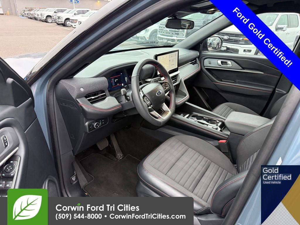 Certified 2025 Ford Explorer ST-Line image 9