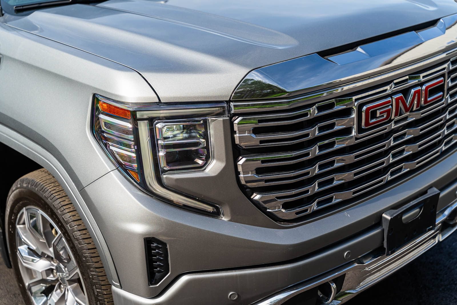 Used 2023 GMC Sierra 1500 Denali w/ Denali Reserve Package AWD/4WD image 10