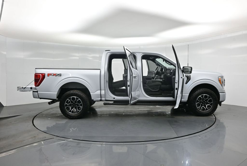 Certified 2022 Ford F150 XLT w/ Equipment Group 302A High image 5