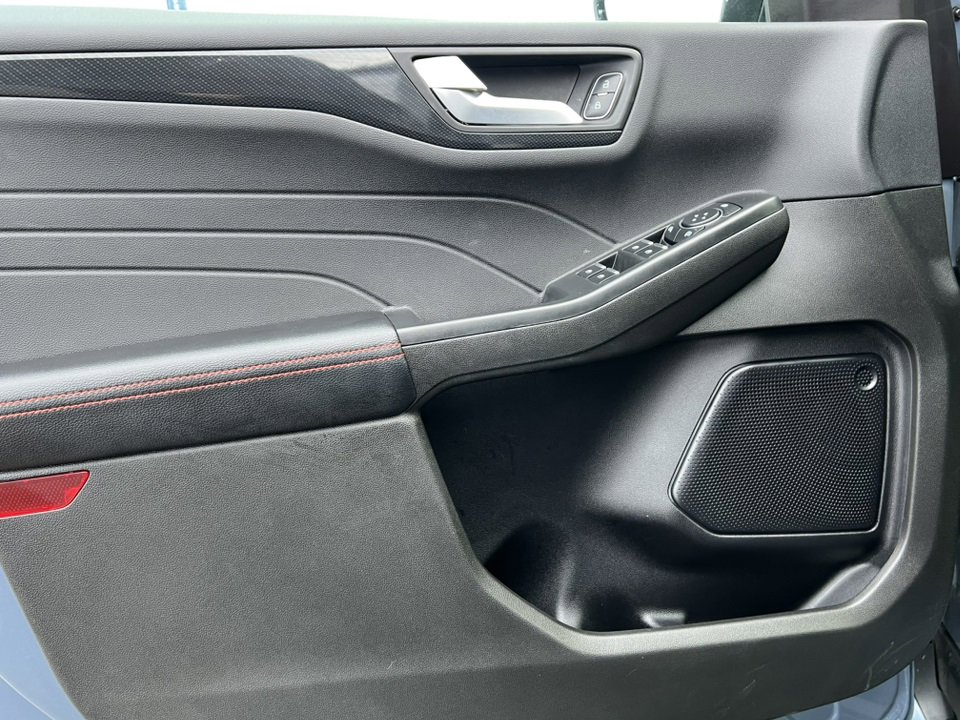 Certified 2023 Ford Escape ST-Line w/ Tech Pack #1 image 15