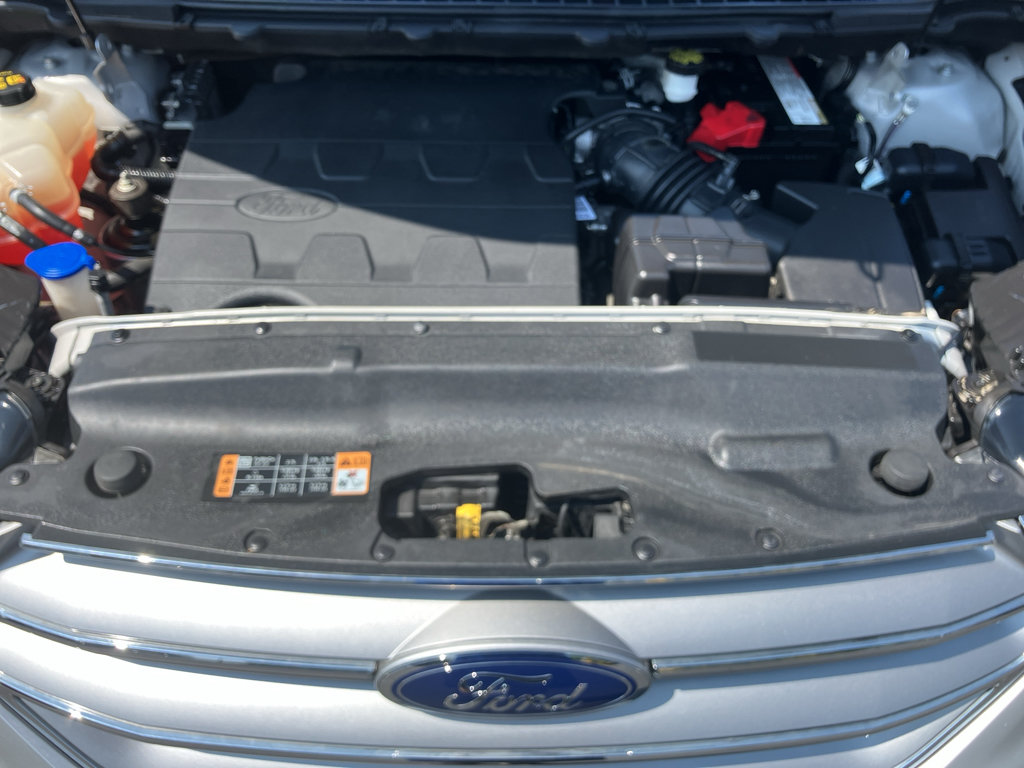 Certified 2018 Ford Edge SEL AWD/4WD image 38