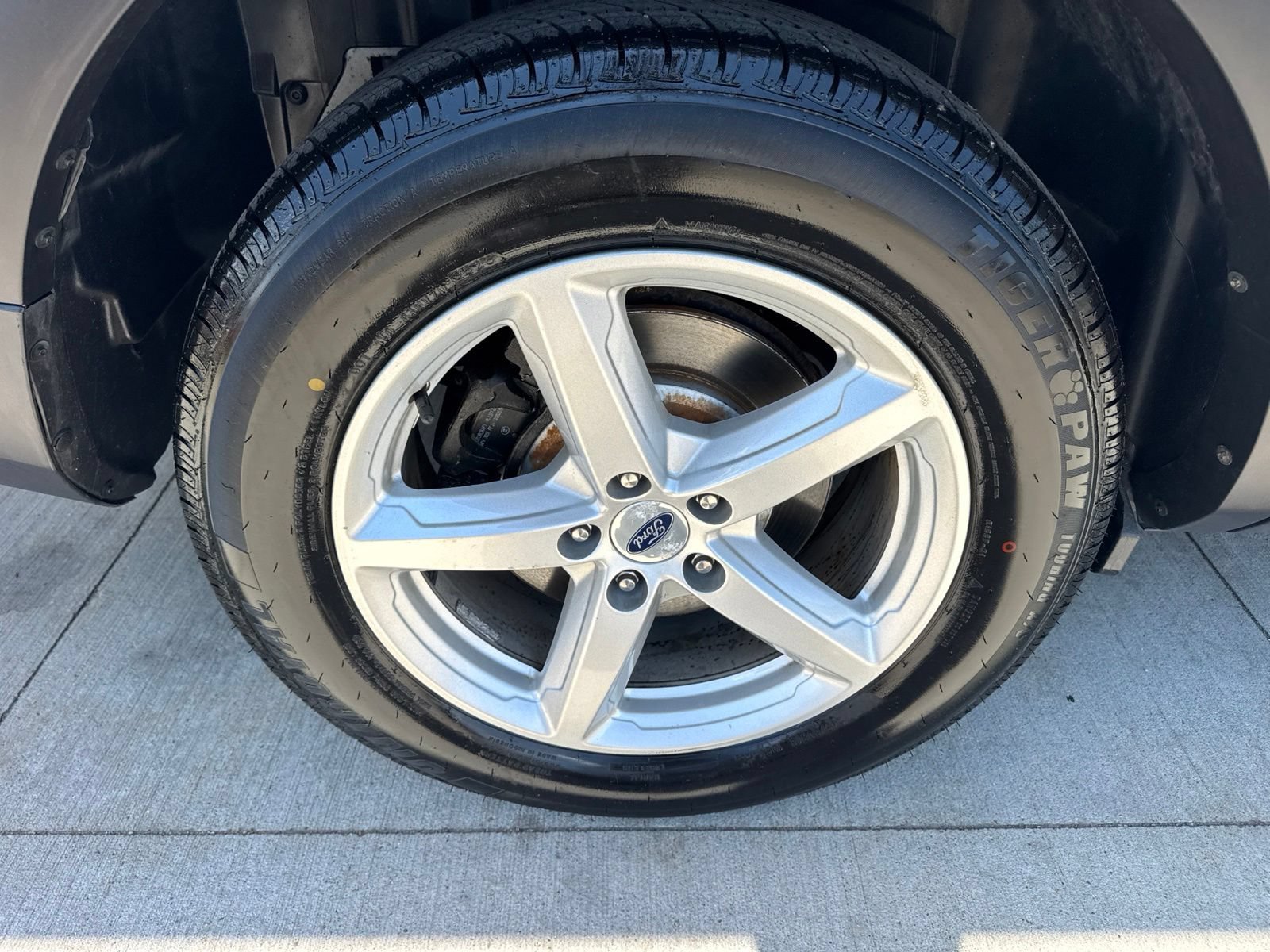 Certified 2018 Ford Explorer XLT w/ Equipment Group 202A FWD image 19
